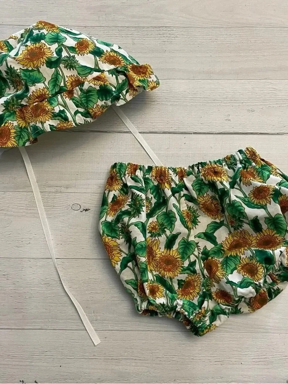 Sunflower Print Baby Bloomers & Bonnet Set - Green/Yellow